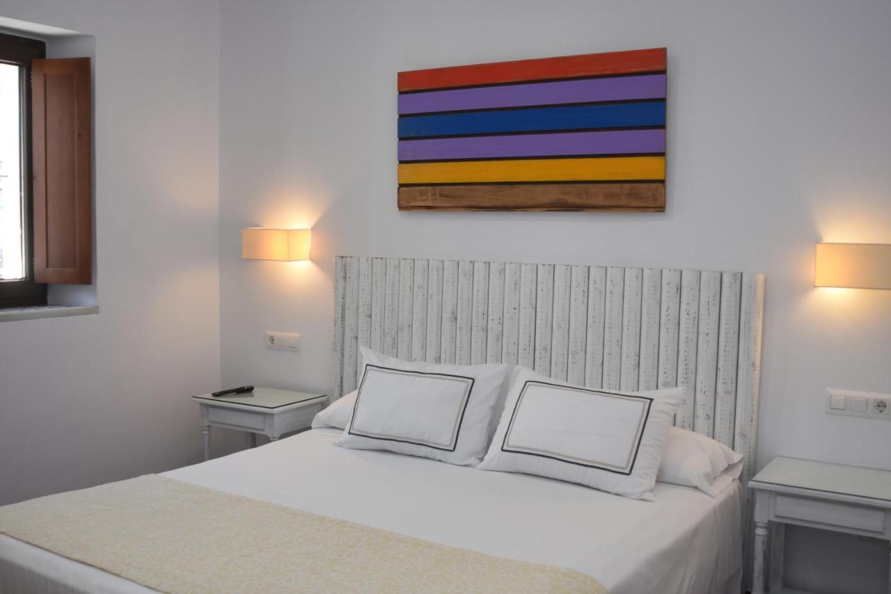 Hostal Dona Lola Marina Zahara de los Atunes Ngoại thất bức ảnh