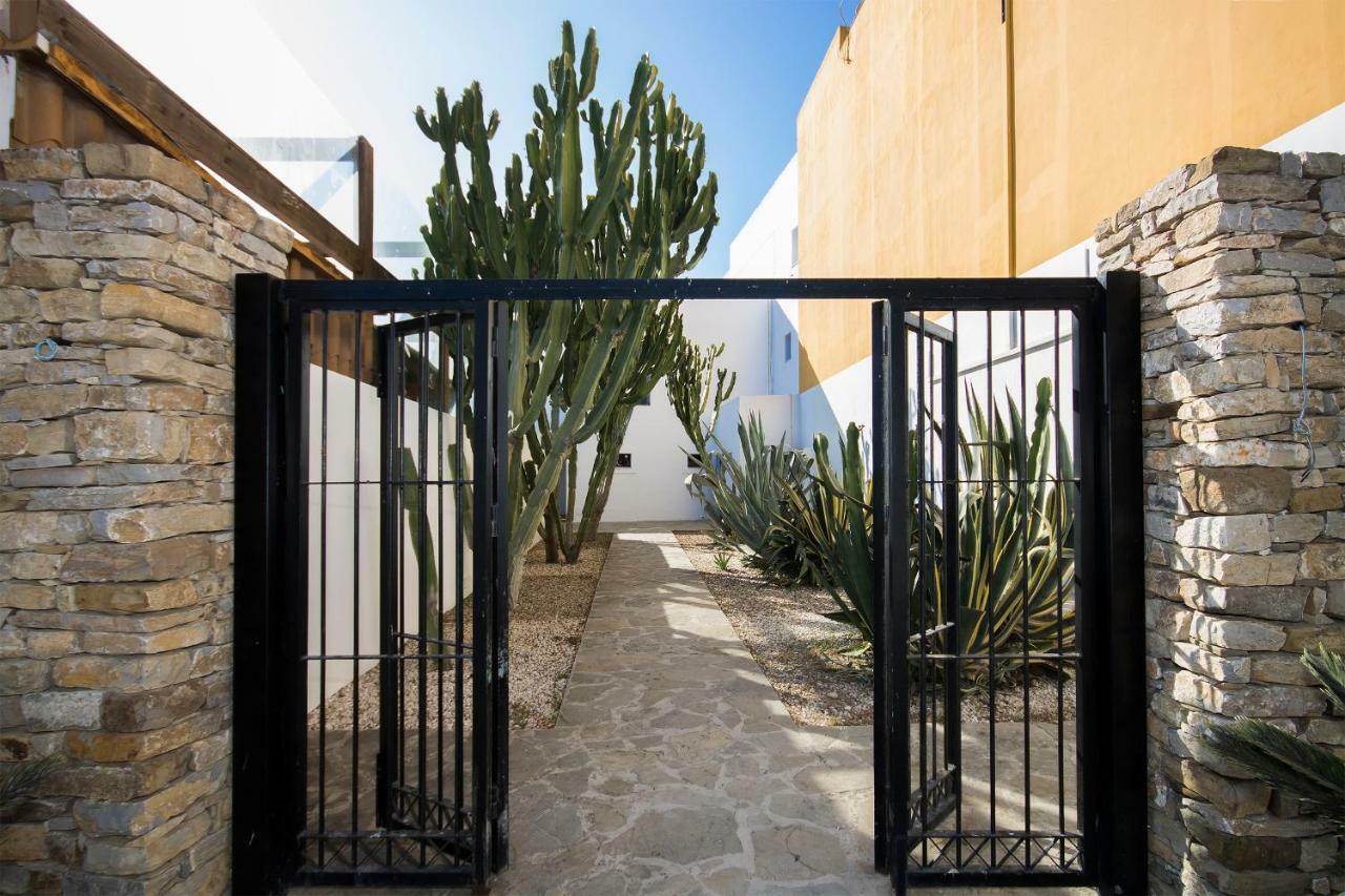 Hostal Dona Lola Marina Zahara de los Atunes Ngoại thất bức ảnh